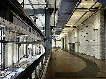 Eventlocation-Industrie-ewerk-Berlin-Halle C-auf-Galerie